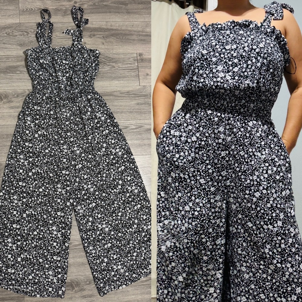 Blue Rair Women Floral Jumpsuit Wide Leg Crop Tie Shoulder Smocked Waist Size‎ L